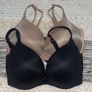 GUC 36DDD VS BRA BUNDLE. 🖤